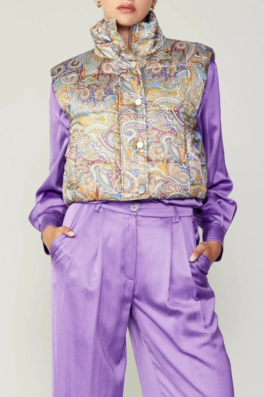 Ruby & Jenna Women's Paisley Print Padded Vest