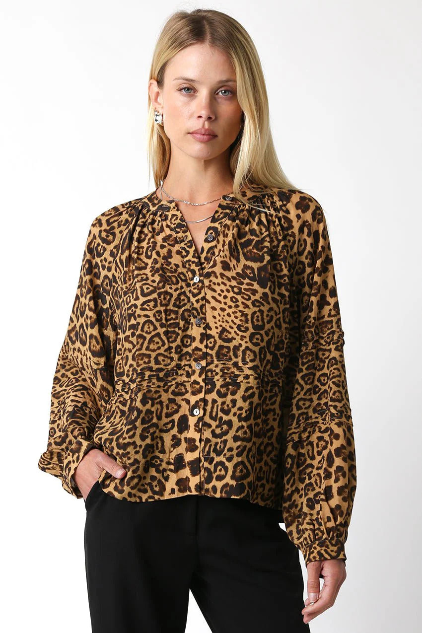 Ruby & Jenna Women's Long Sleeve Button Down Top