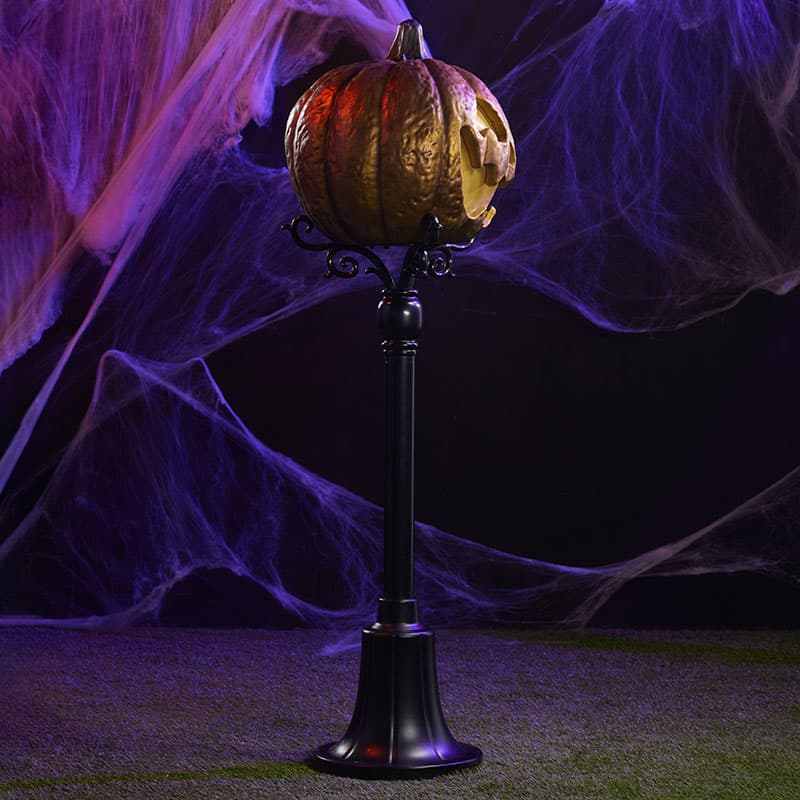 Cracker Barrel Flaming Jack-O-Lantern Lamp Post