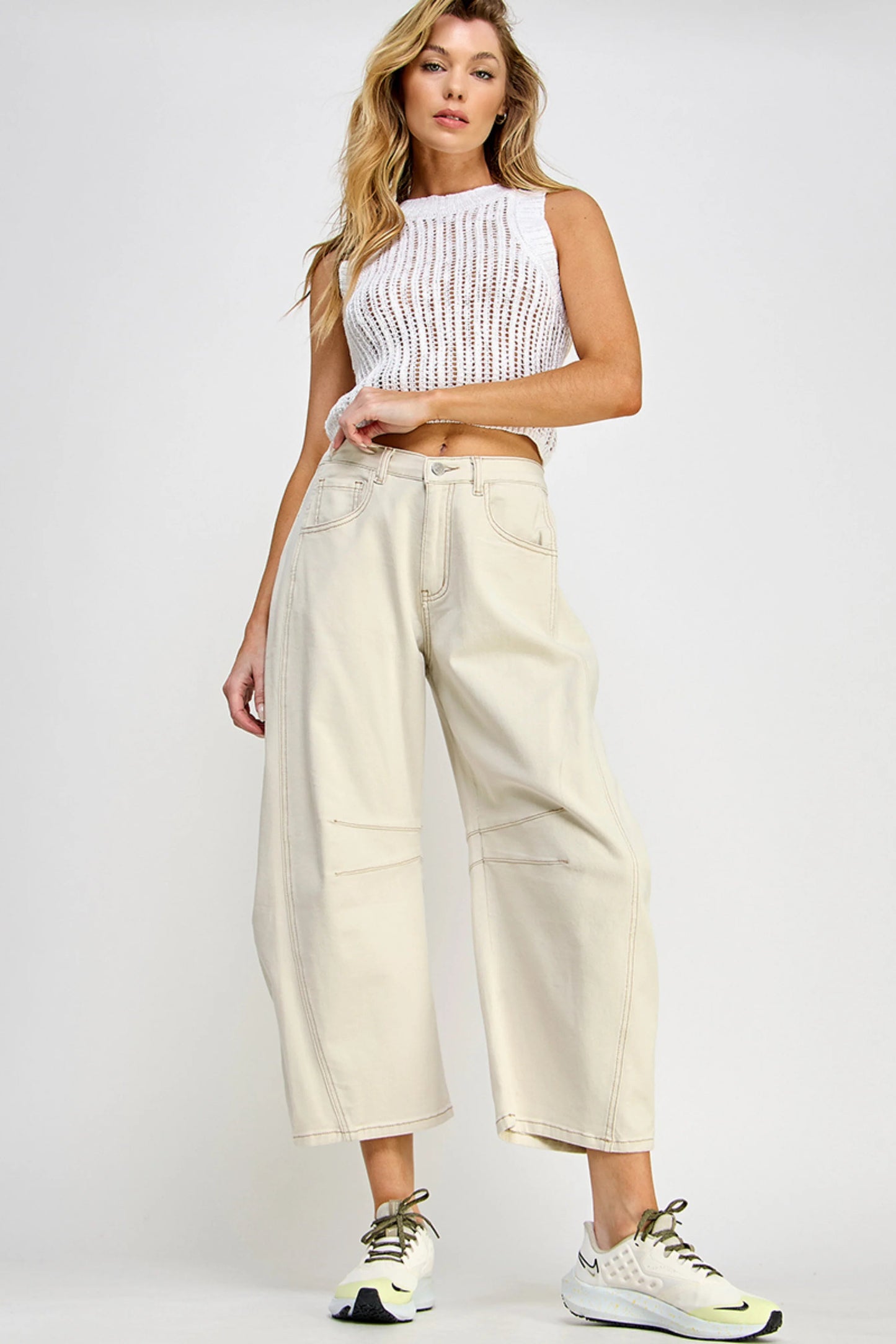 Ruby & Jenna Women's Mid Rise Barrel Jean - natural