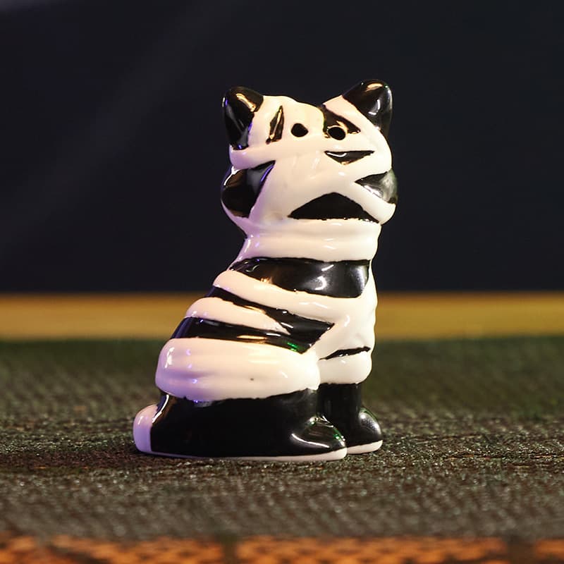 Cracker Barrel Mummy Cat Mini Salt Shaker
