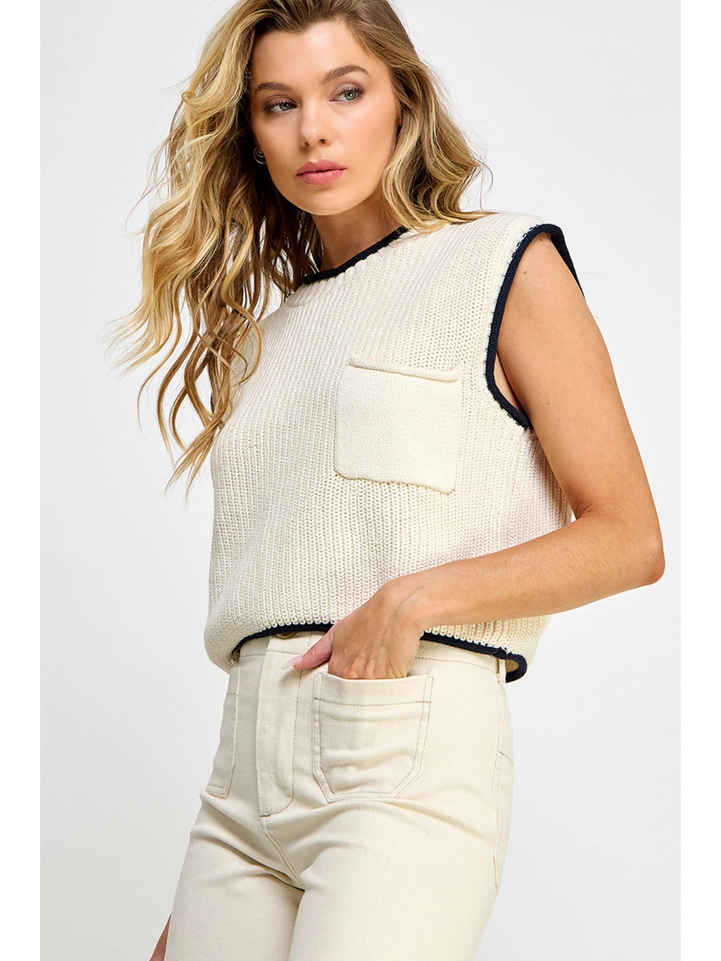 Ruby & Jenna Women's Contrast Edge Knit Top