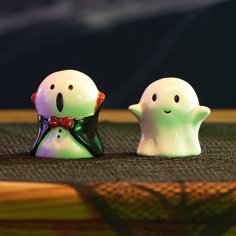 Cracker Barrel Ghost Mini Salt Shaker