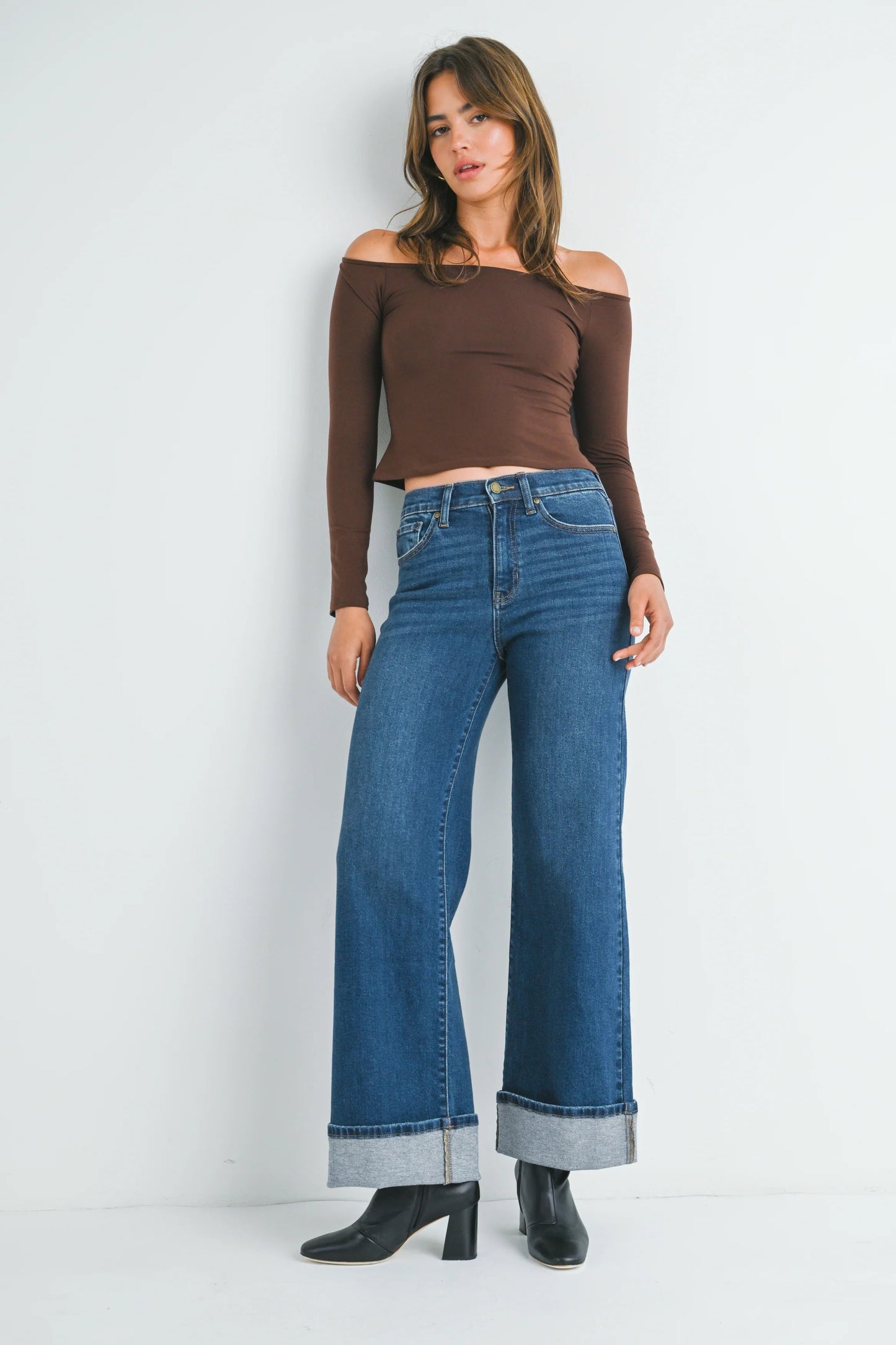 Ruby & Jenna Women's Just Black - Cuffed Palazzo Jean