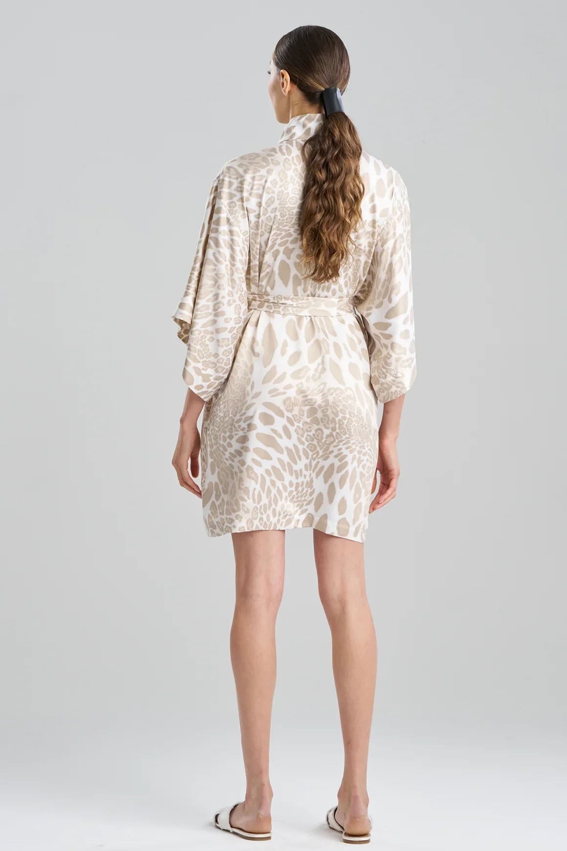 Natori Luxe Leopard Wrap - Sand Taupe