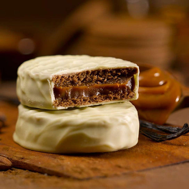 Pampa Direct Pampa Direct Cachafaz Alfajor Milk Chocolate and White Chocolate with Dulce de Leche, 720 g / 25 oz (mixed box of 12)