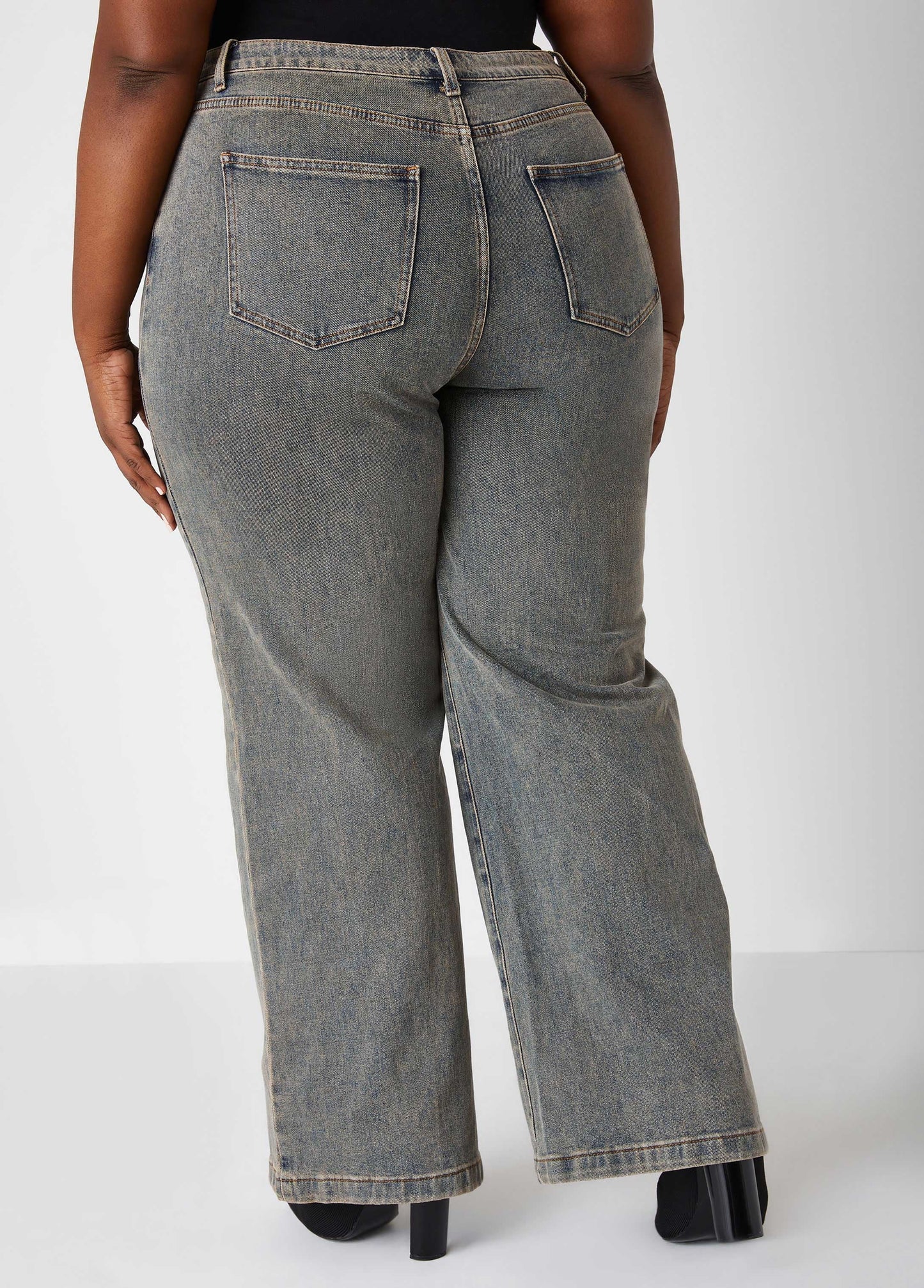 Ashley Stewart Seam Detailed Wide Leg Jeans(X2)