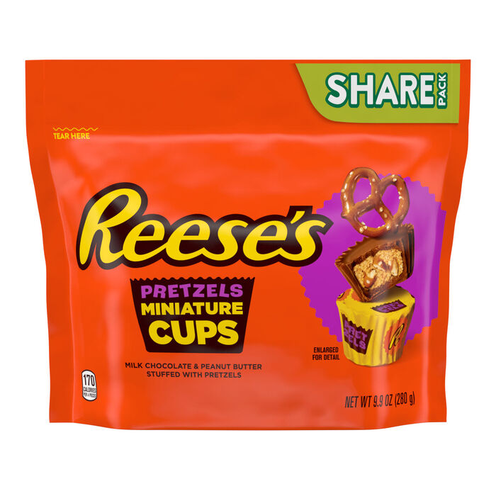 REESE'S Milk Chocolate Peanut Butter Cups with Pretzels Miniatures 9.9oz Candy Bag