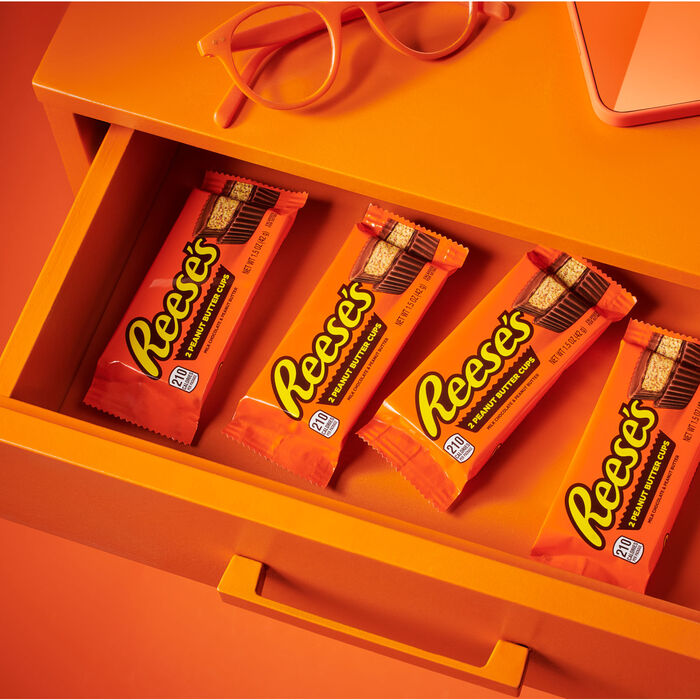 REESE'S Milk Chocolate Peanut Butter Cups Candy Packs, 1.5 oz (6 Count)