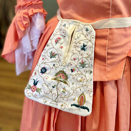 The Shops at Colonial Williamsburg Williamsburg Embroidered 18th Century Pocket Kit