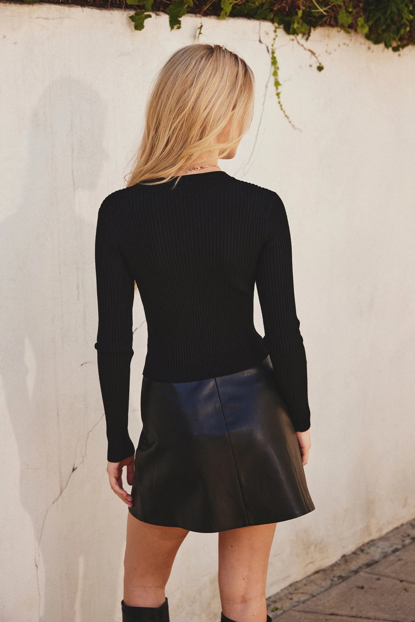 Ruby & Jenna Women's Rib V Neck Sweater With Buttons