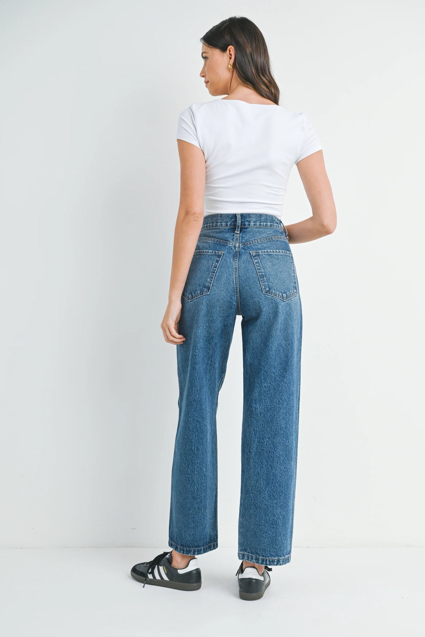 Ruby & Jenna Women's Just Black - Relaxed 90's Straight Jean