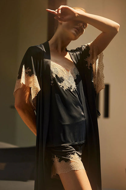 NATORI Enchant Lace Applique Wrap