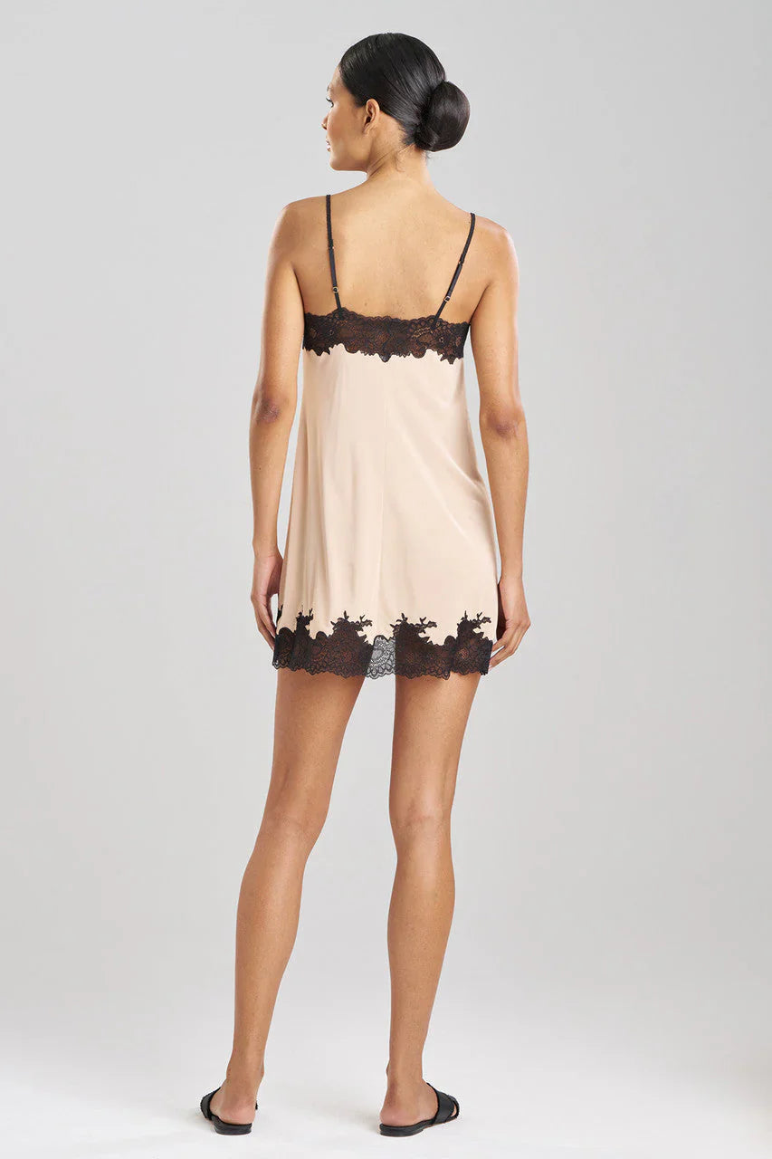 NATORI Enchant Lace Trim Chemise 3