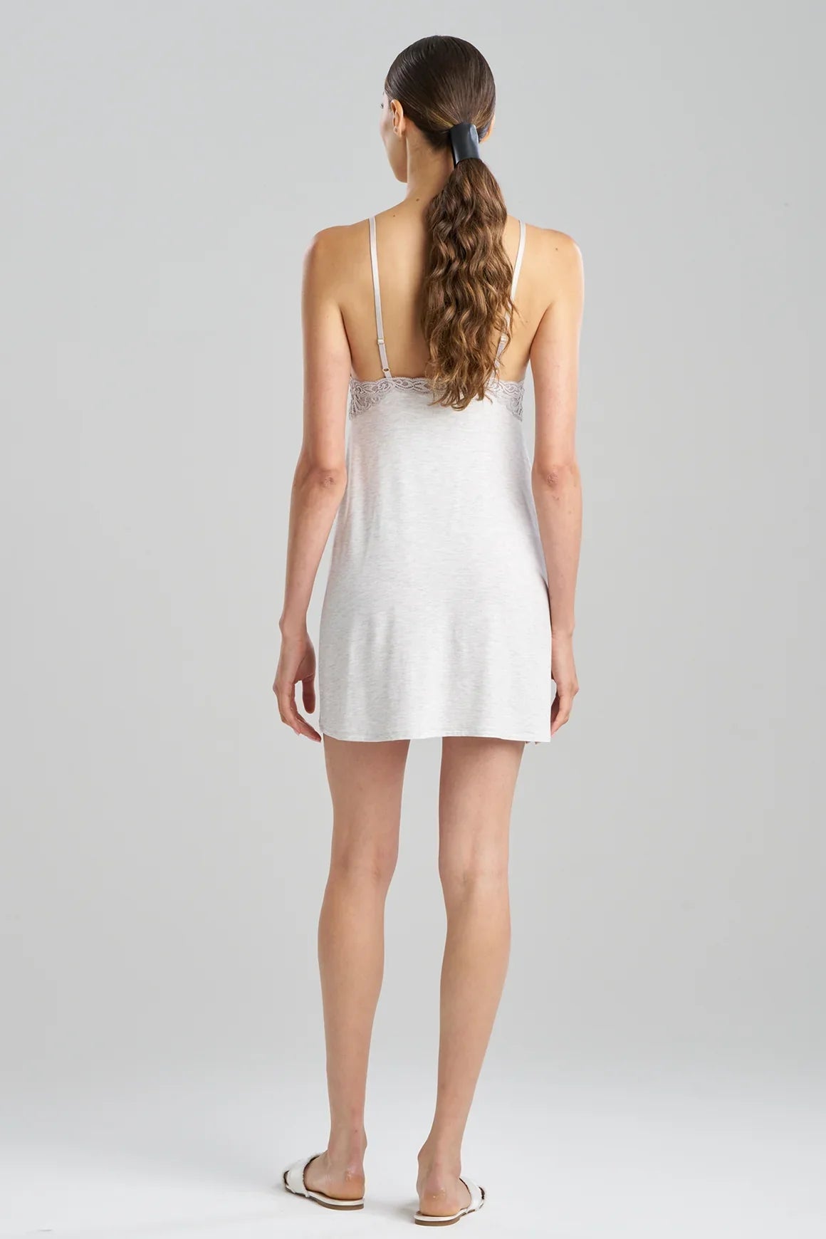 NATORI Feathers Essentials Lenzing Ecovero Viscose Lace Chemise