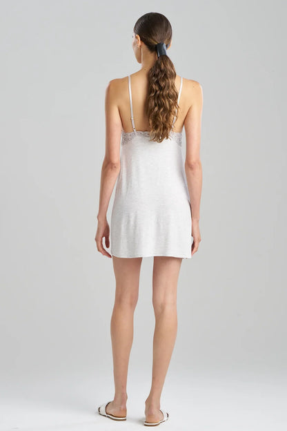 NATORI Feathers Essentials Lenzing Ecovero Viscose Lace Chemise