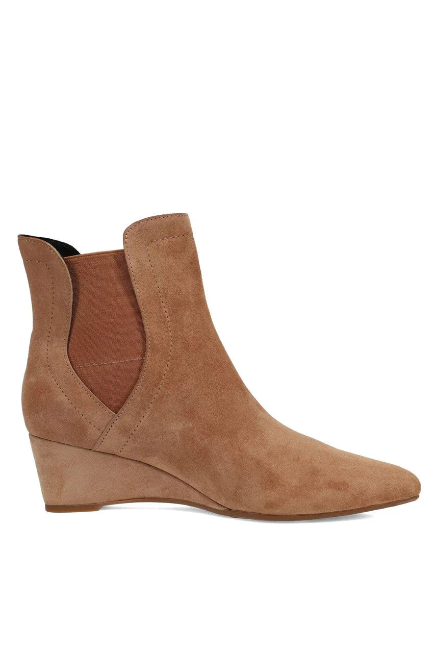 Natori Gaisha-Su Suede Wedge Bootie - Doe
