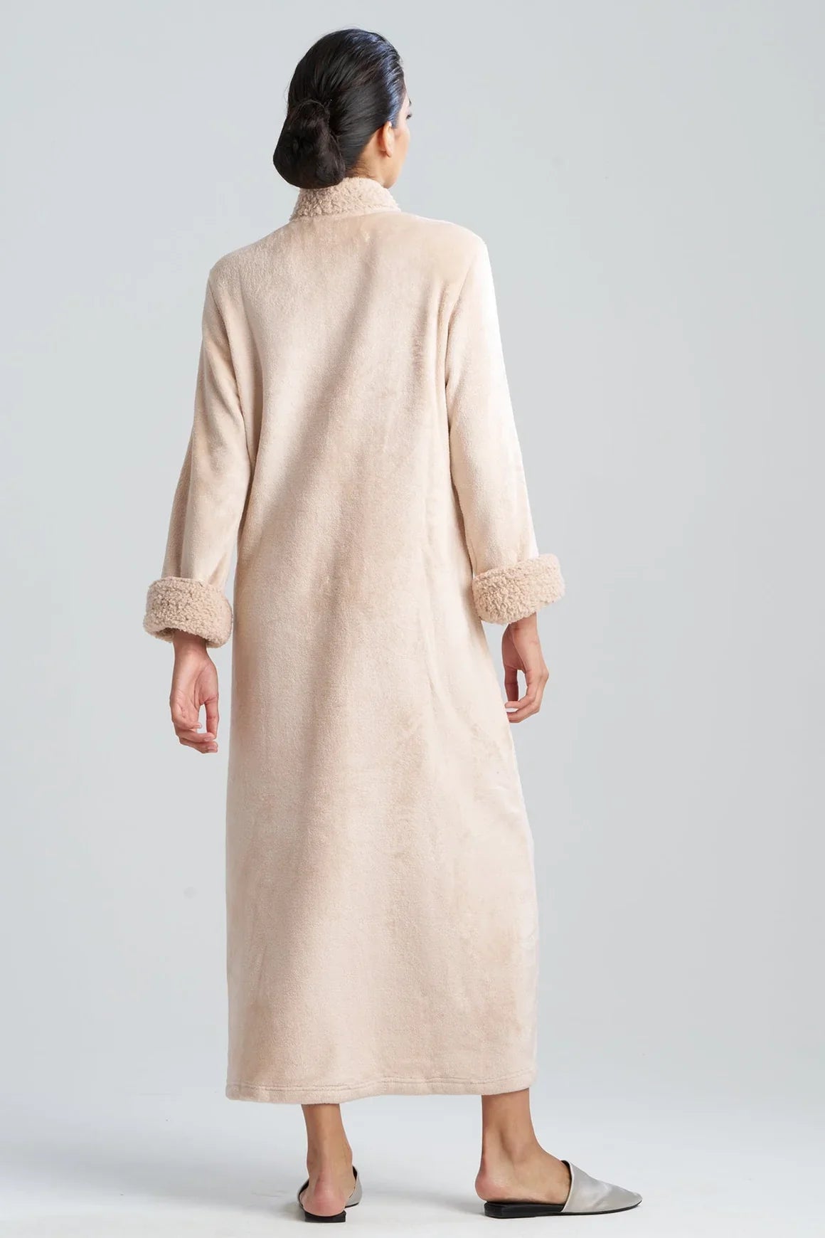 Natori Plush Sherpa Zip Lounger - Beige
