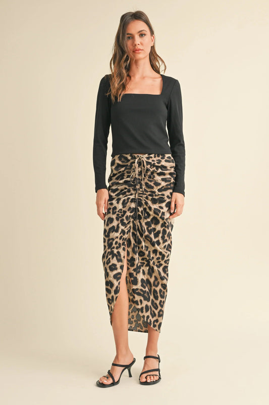 Ruby & Jenna Women's Leopard Ruching Detail Skirt