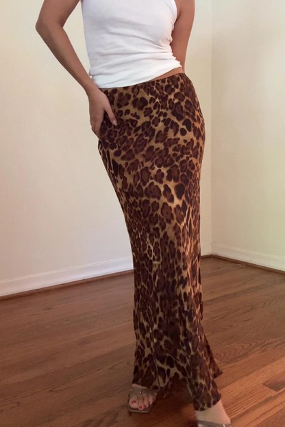Ruby & Jenna Women's Leopard Print Maxi Skirt