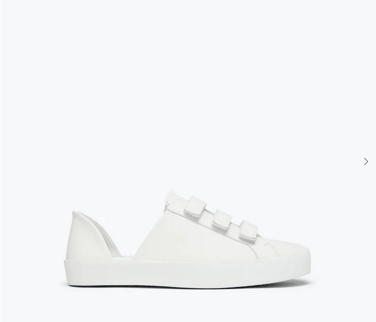 Freda Salvador Libby D'Orsay Sneaker