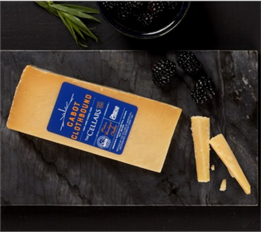 Dakin Farm Cabot Clothbound Cheddar