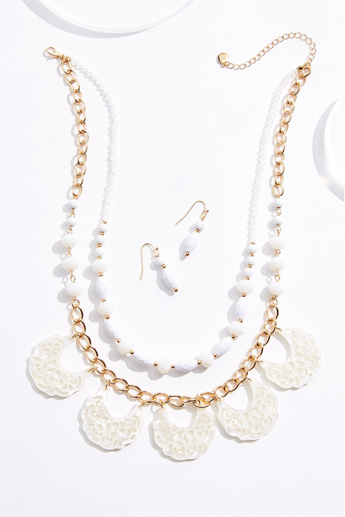 Cato Fashions Women's White Resin Lucite Short Necklace Set