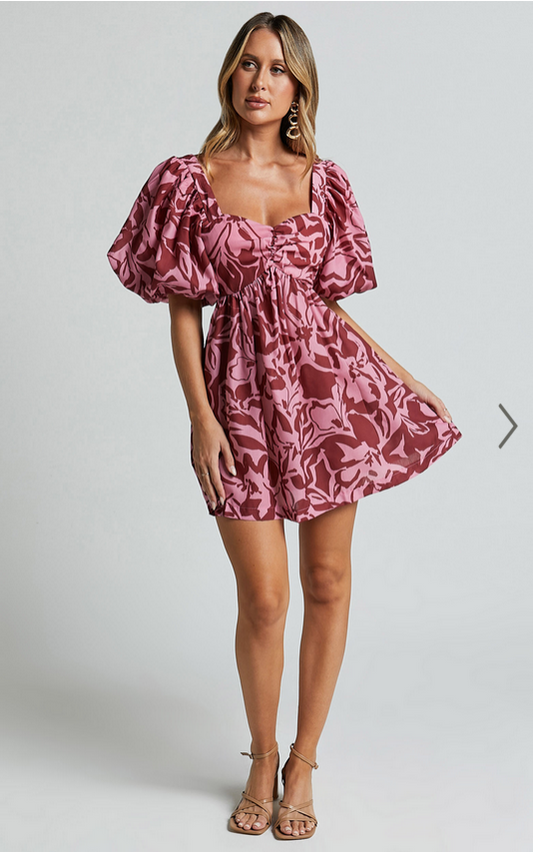 Showpo Lydie Mini Dress - Sweetheart Short Balloon Sleeve Ruched Bodice Dress in Whirlwind Floral Print