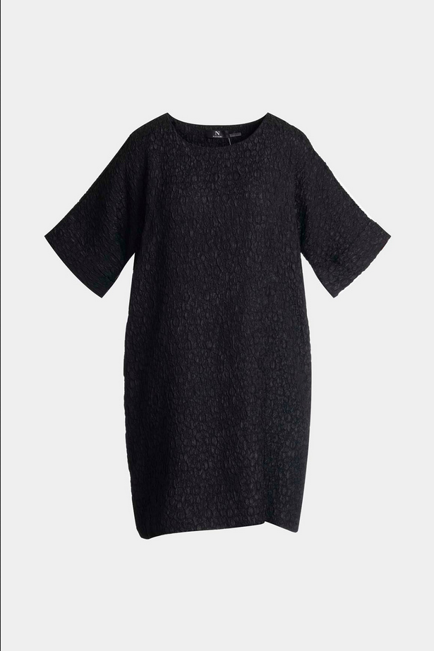 NATORI Floral Crinkle Jacquard T-Shirt Dress