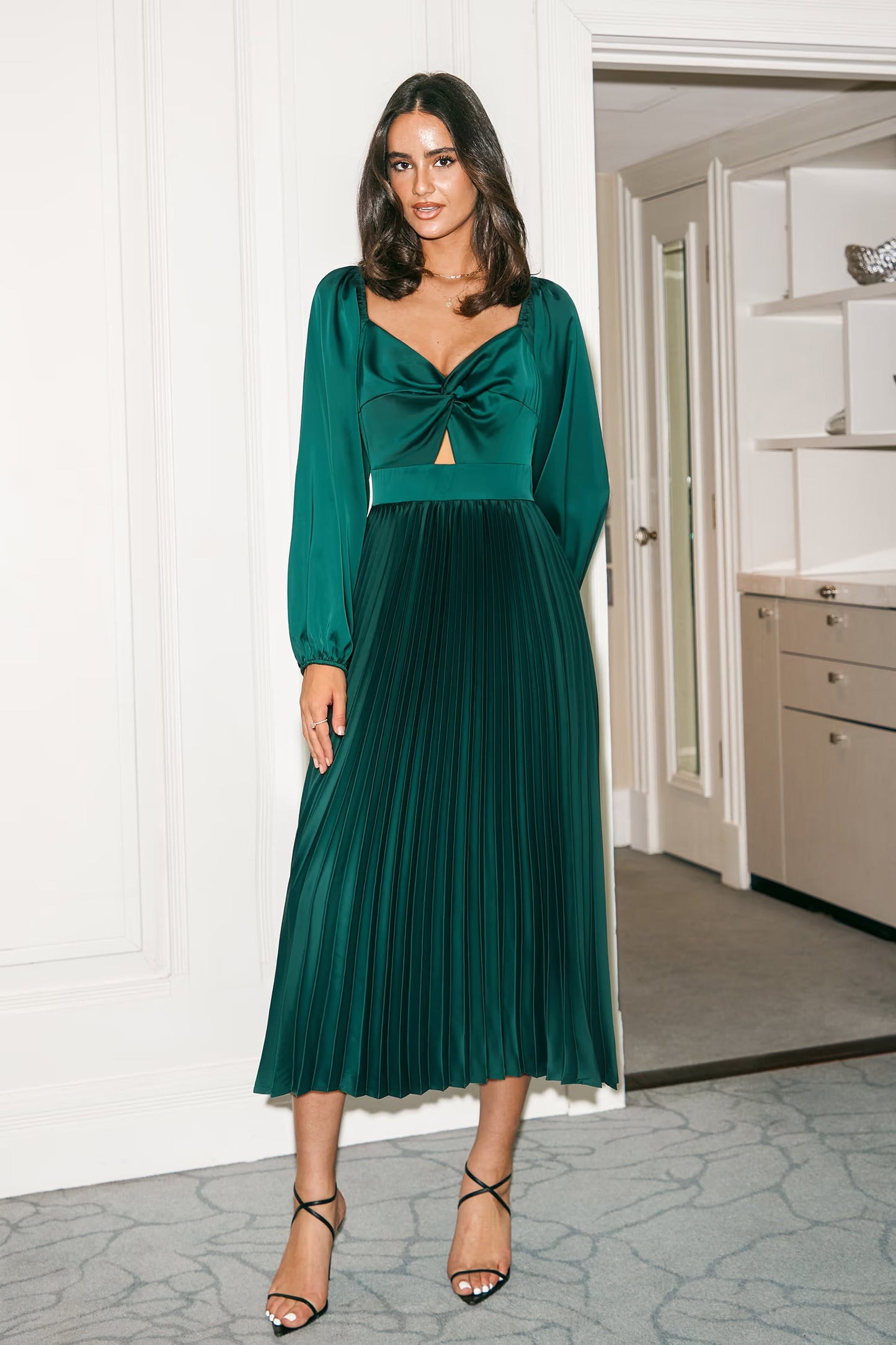 Cupshe Green Satin Sweetheart Puff Sleeve Midi Dress